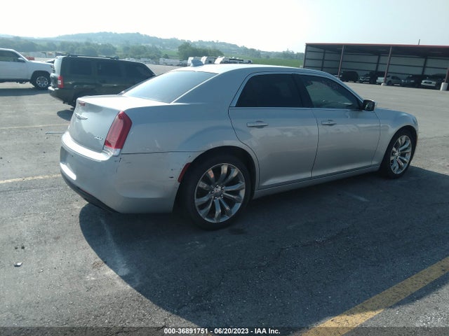 2C3CCAAG3KH628899 Chrysler 300 Touring