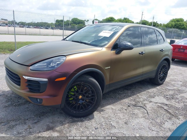 2017 Porsche Cayenne, VIN: WP1AE2A25HLA73939
