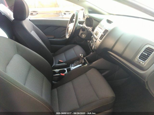 3KPFK4A79HE115545 KIA FORTE LX