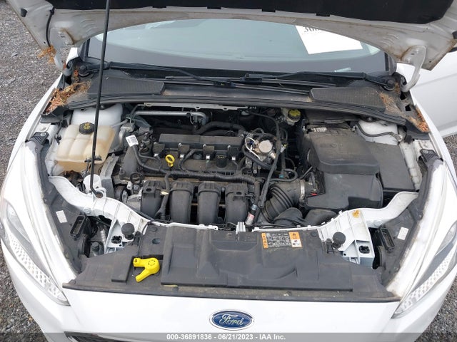 2016 FORD FOCUS SE VIN: 1FADP3F24GL328270