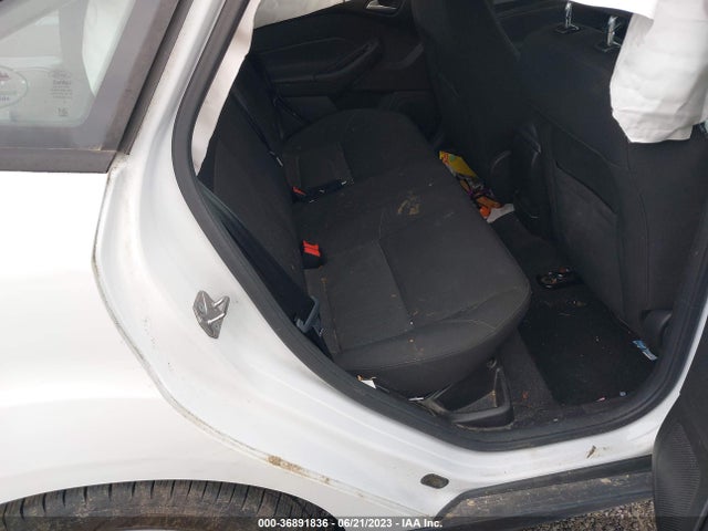 2016 FORD FOCUS SE VIN: 1FADP3F24GL328270