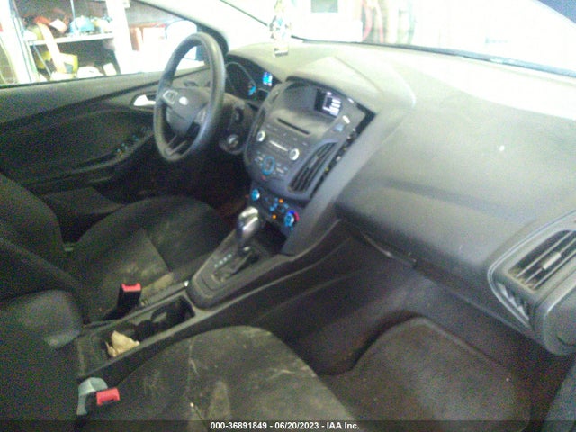 Ford FOCUS SE 2015 1FADP3K20FL355289 Image 6