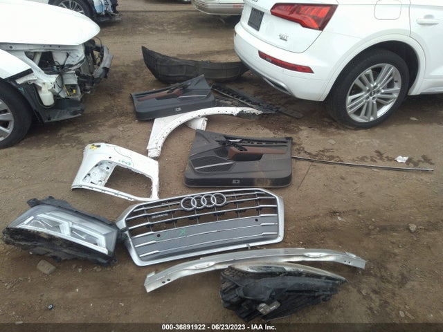 WA1BNAFY1J2211723 Audi Q5 Premium Plus
