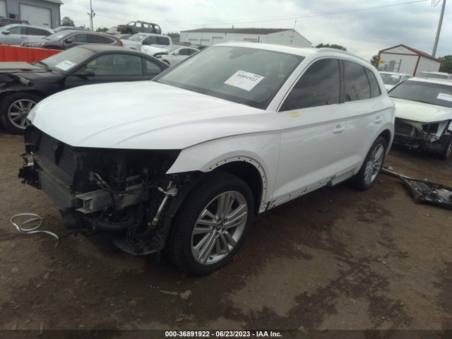 WA1BNAFY1J2211723 Audi Q5 Premium Plus
