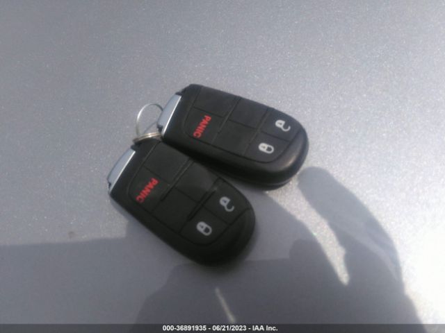 3C4PDCAB0JT448568 Dodge JOURNEY SE