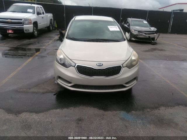 KNAFK4A68F5335398 KIA FORTE LX