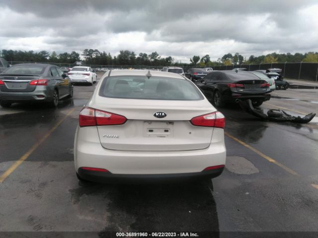 KNAFK4A68F5335398 KIA FORTE LX