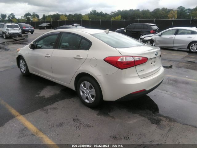 KNAFK4A68F5335398 KIA FORTE LX