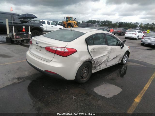 KNAFK4A68F5335398 KIA FORTE LX