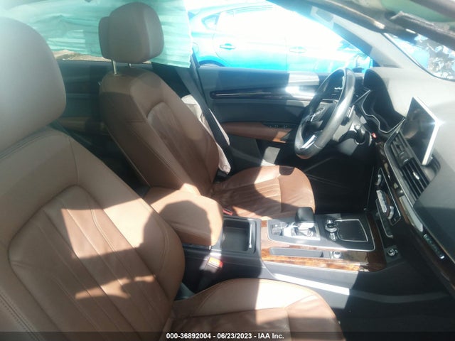 WA1BNAFY5J2059381 Audi Q5 Premium Plus
