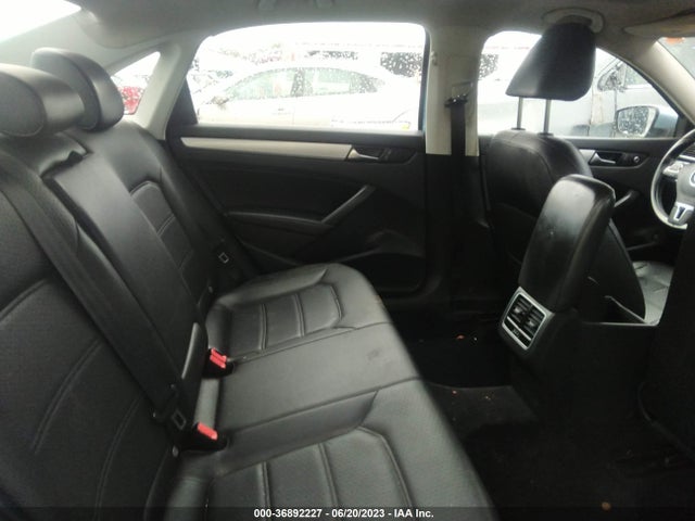 2013 VOLKSWAGEN PASSAT SE W/SUNROOF & NAV VIN: 1VWBP7A38DC137176