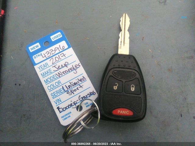 1C4BJWDG7HL639809 Jeep Wrangler Unlimited Sport