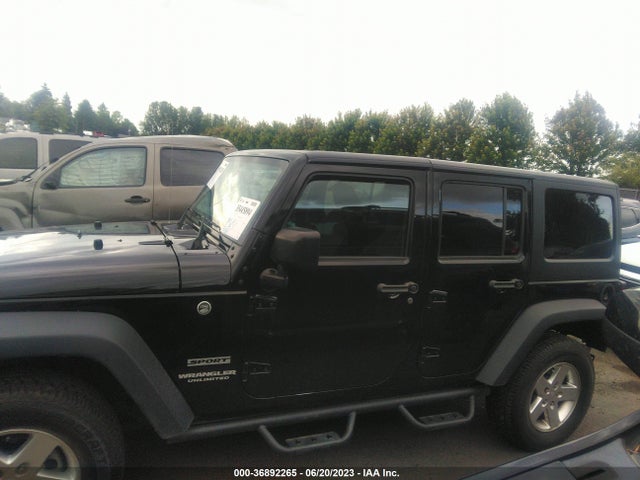 1C4BJWDG7HL639809 Jeep Wrangler Unlimited Sport