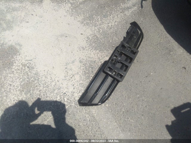 Honda Insight Touring 2019 19XZE4F95KE003170 Image 12