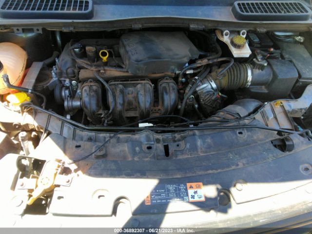 1FMCU0F7XJUB52976 Ford ESCAPE S