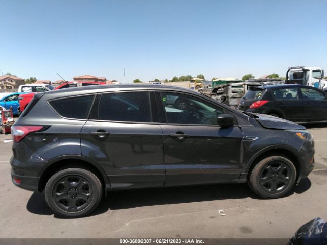 1FMCU0F7XJUB52976 Ford ESCAPE S