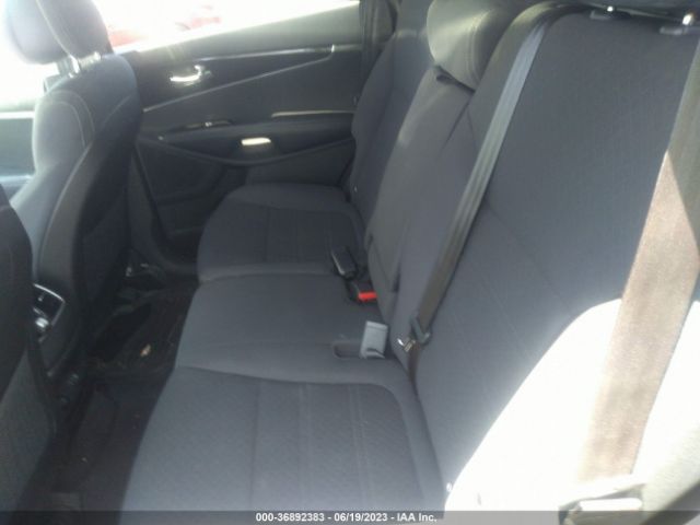 5XYPG4A39GG138151 KIA SORENTO LX