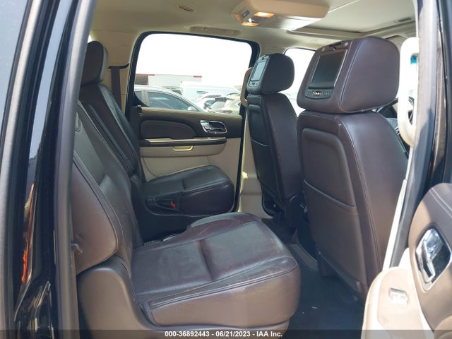 1GYS4KEF8ER150232 Cadillac Escalade Esv Platinum