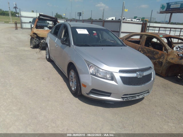 2014 1G1PA5SH9E7300400 main image