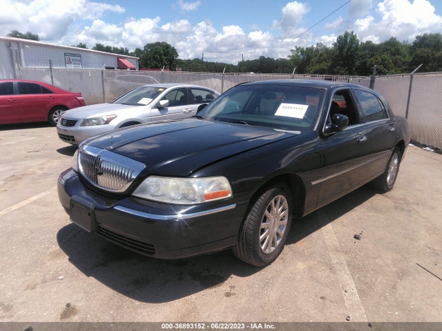 2007 LINCOLN TOWN CAR SIGNATURE LIMITED VIN: 1LNHM82V87Y627776