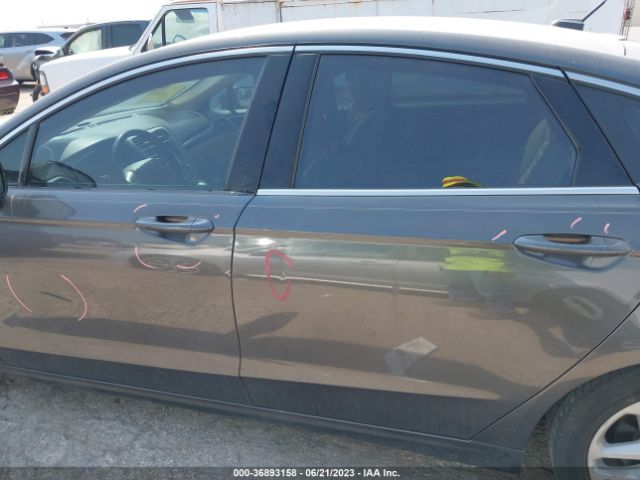 3FA6P0HD2GR165481 Ford FUSION SE
