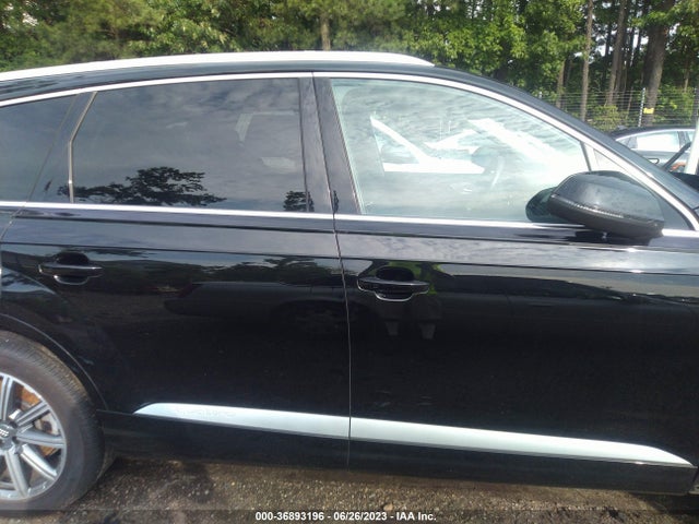 WA1LHAF70JD038865 Audi Q7 Premium Plus