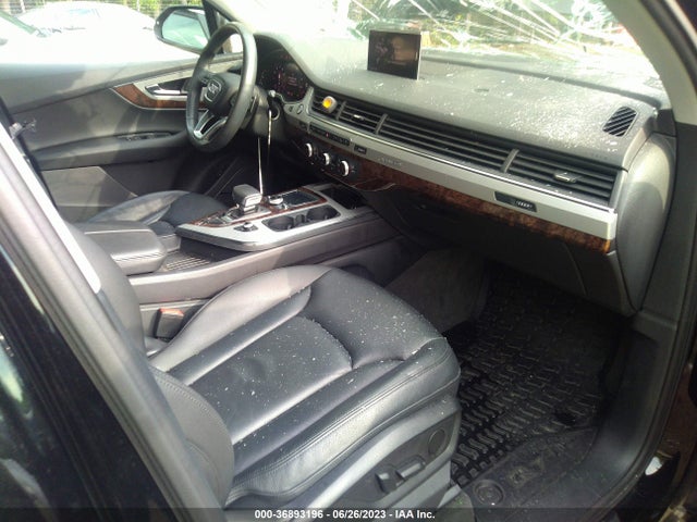 WA1LHAF70JD038865 Audi Q7 Premium Plus