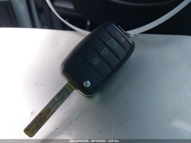5XYKT4A68FG623315 KIA SORENTO LX