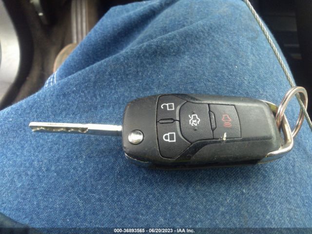 1FA6P0HDXF5121584 Ford FUSION SE