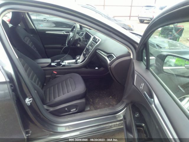 1FA6P0HDXF5121584 Ford FUSION SE
