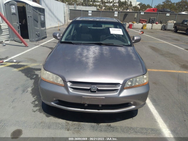 2000 HONDA ACCORD SDN EX W/LEATHER VIN: 1HGCG1650YA029538