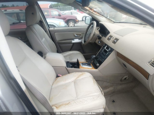 2005 VOLVO XC90 VIN: YV1CY592551189666