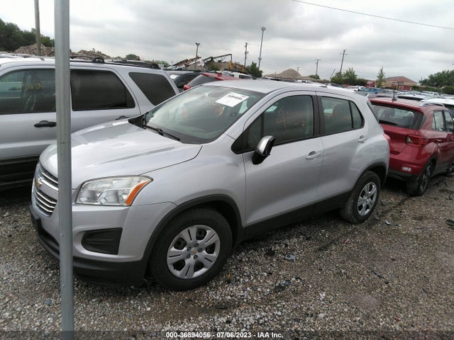 Chevrolet TRAX LS 2016 3GNCJKSB1GL260304 Image 2