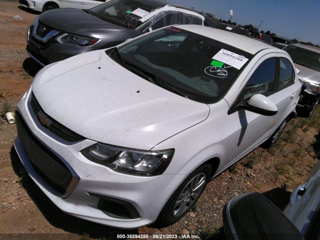 Chevrolet SONIC LS 2017 1G1JB5SH4H4130729 Image 2