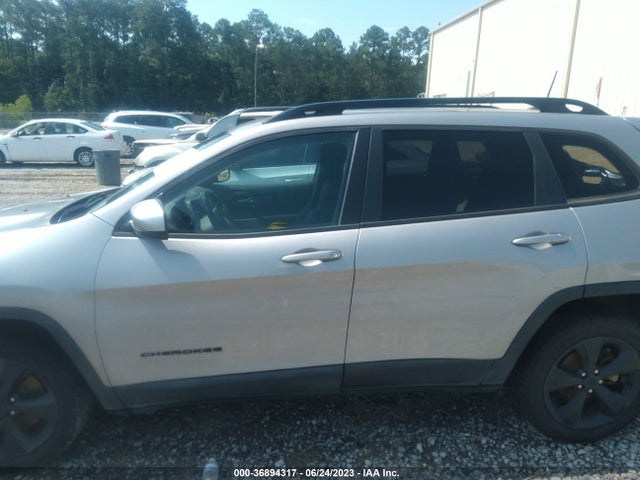 1C4PJLCB1JD537741 Jeep Cherokee Latitude