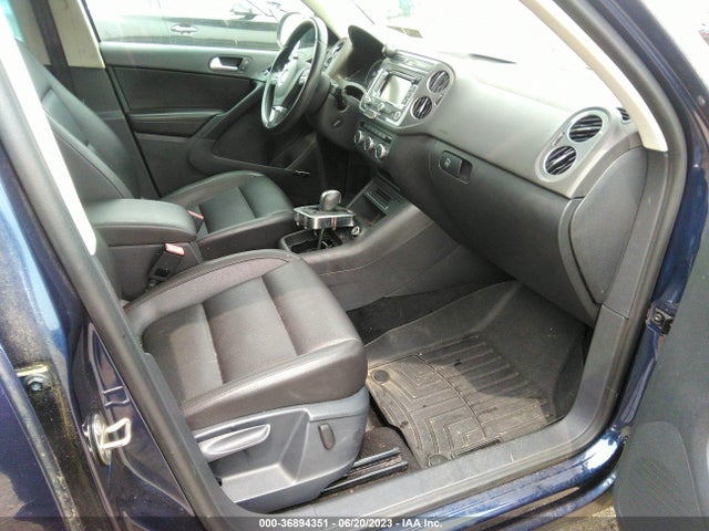WVGBV7AX8FW545119 Volkswagen Tiguan Sel