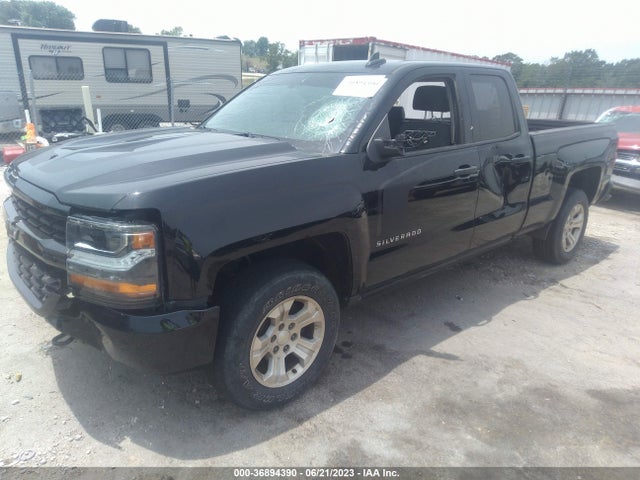 Chevrolet Silverado 1500 Custom 2017 1GCVKPEC1HZ385748 Image 2