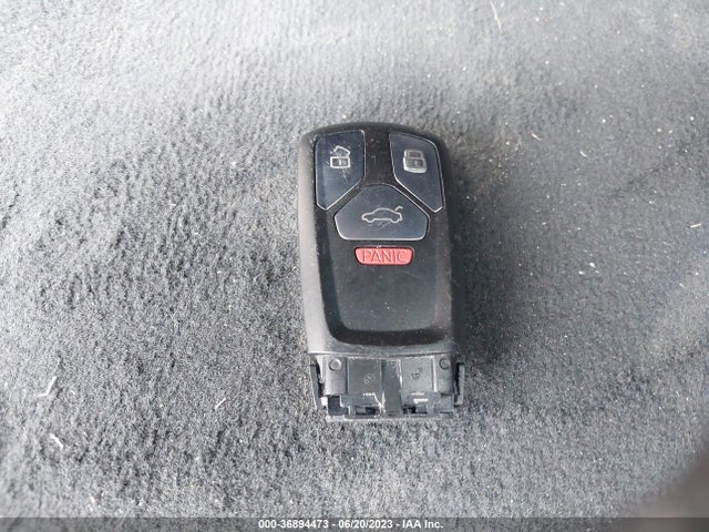 WA1VAAF72JD052215 Audi Q7 Prestige