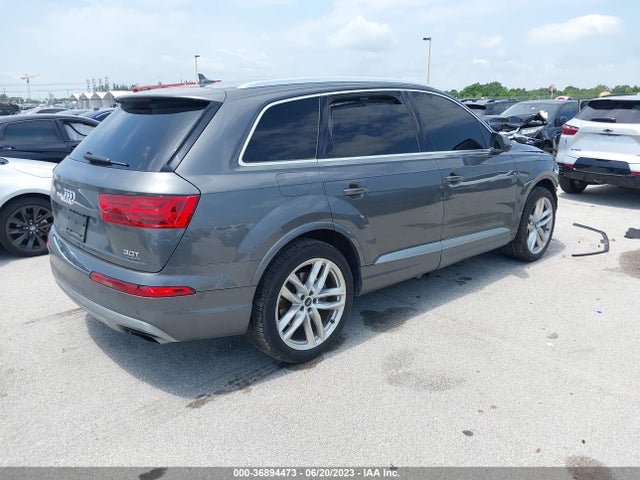 WA1VAAF72JD052215 Audi Q7 Prestige