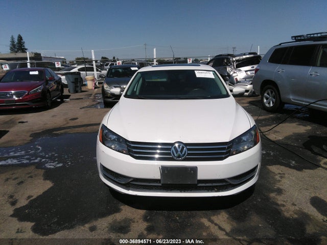 1VWBT7A39EC051839 Volkswagen Passat Se W/sunroof & Nav