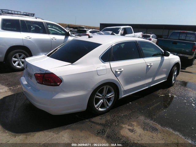 1VWBT7A39EC051839 Volkswagen Passat Se W/sunroof & Nav