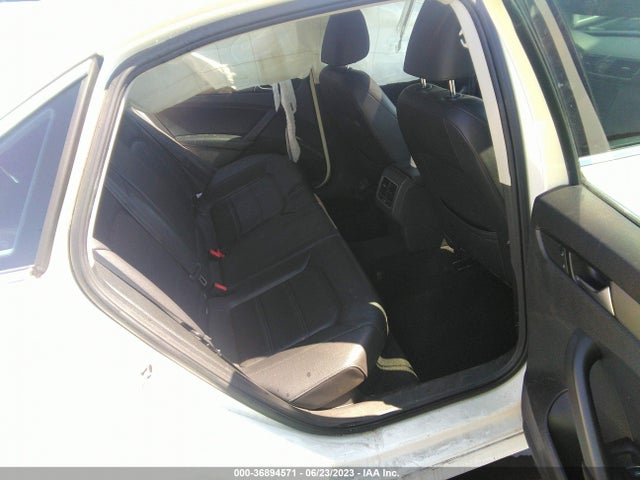 1VWBT7A39EC051839 Volkswagen Passat Se W/sunroof & Nav