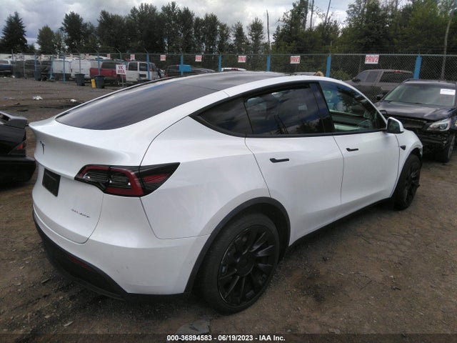 Tesla Model Y Long Range 2022 7SAYGDEE4NF550405 Image 11