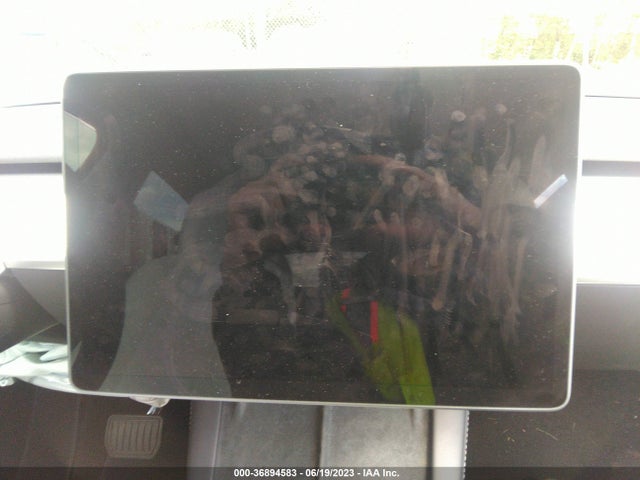 Tesla Model Y Long Range 2022 7SAYGDEE4NF550405 Image 14