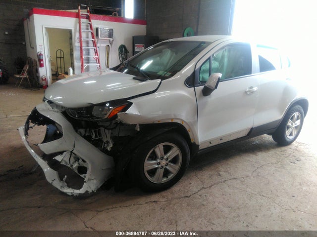 Chevrolet TRAX LS 2022 KL7CJNSM4NB520332 Image 2