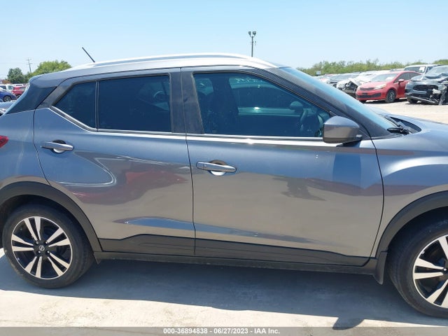 2018 NISSAN KICKS SV VIN: 3N1CP5CUXJL543318
