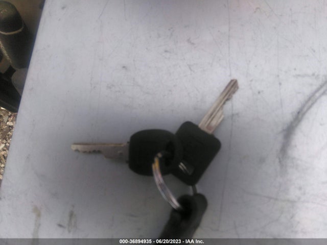 1994 CHEVROLET S TRUCK S10 VIN: 1GCCS19Z7RK145472