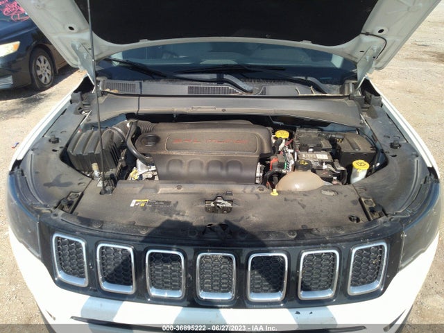 3C4NJCBB1JT123751 Jeep Compass Latitude