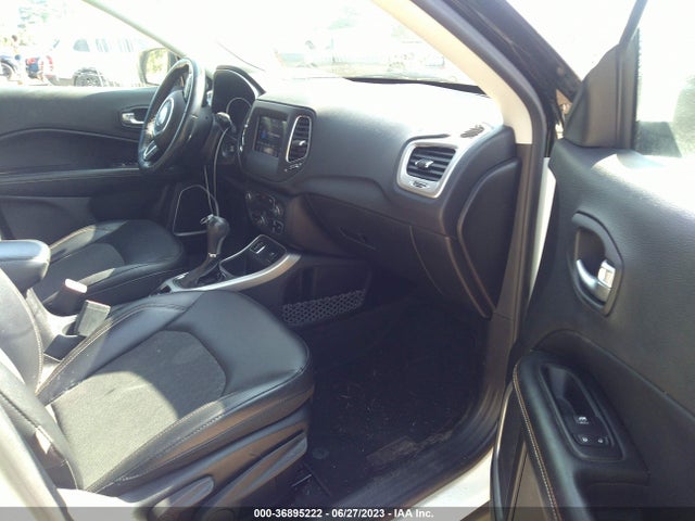 3C4NJCBB1JT123751 Jeep Compass Latitude