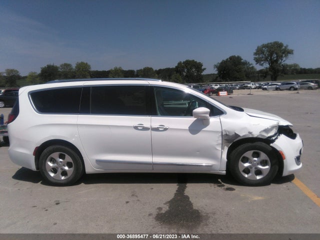 2C4RC1EG2HR727460 Chrysler Pacifica Touring-l Plus